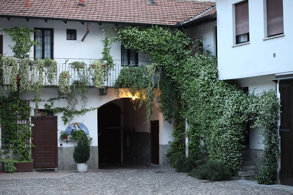 Antica Corte Milanese Novate Milanese Aparthotel